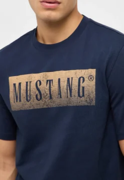 T-Shirt Style Austin
