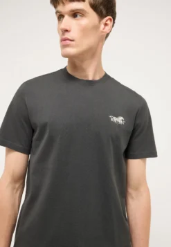 T-Shirt Style Austin