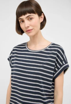 T-Shirt Style Lesley