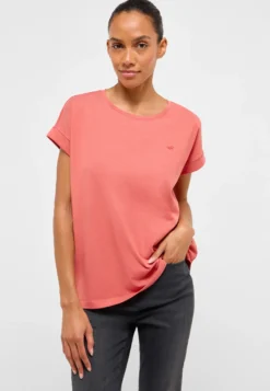 T-Shirt Style Lesley