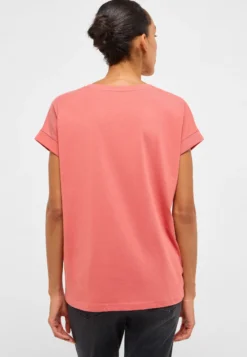 T-Shirt Style Lesley