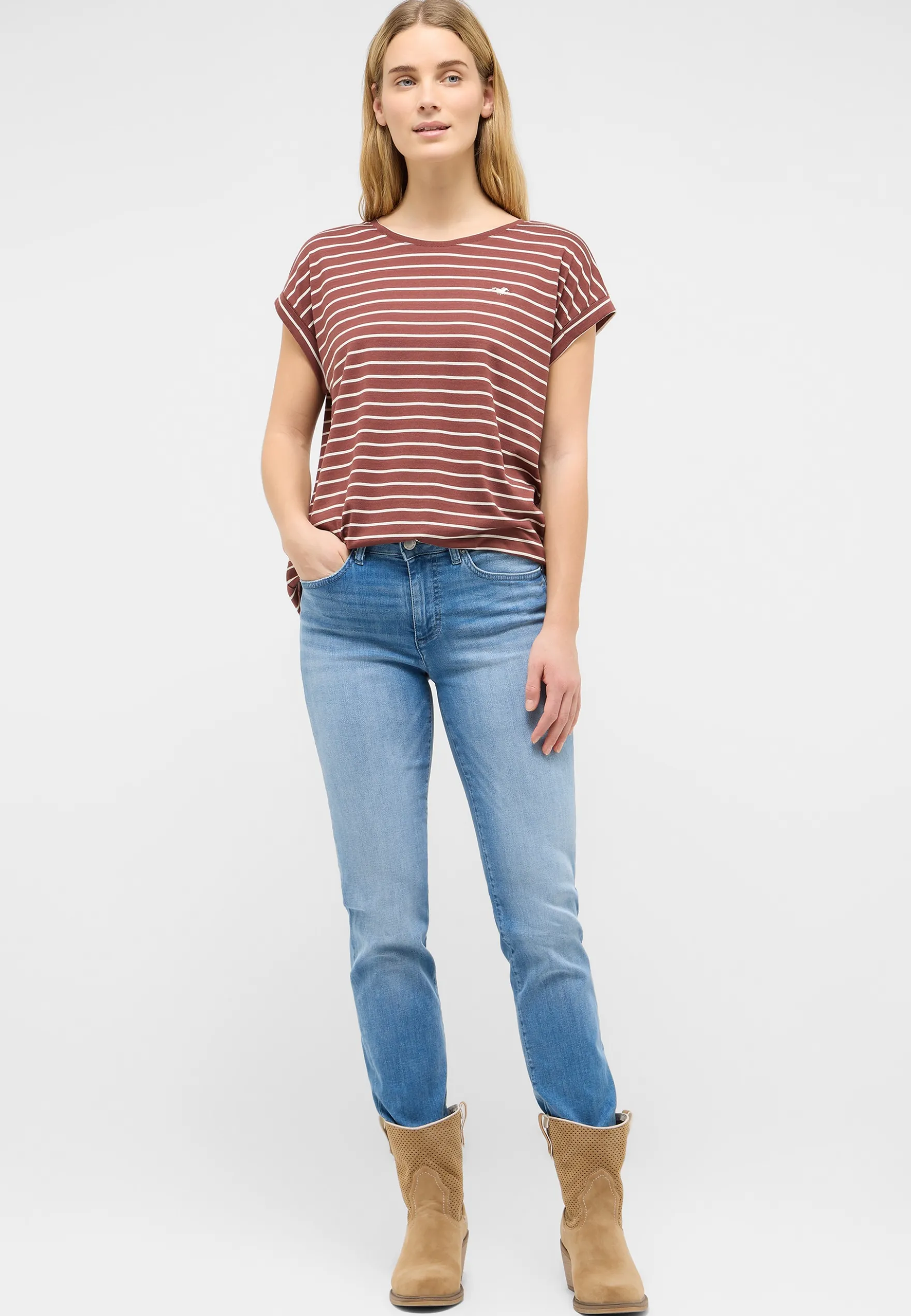 T-Shirt Style Lesley