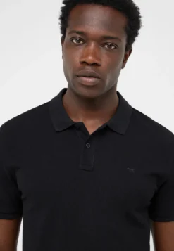 T-Shirt Style Pierre