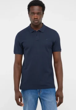 T-Shirt Style Pierre
