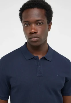 T-Shirt Style Pierre
