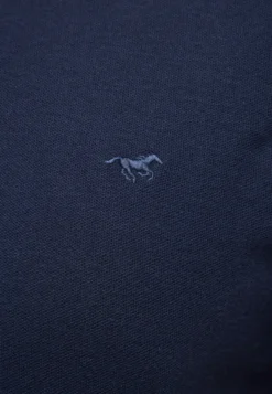 T-Shirt Style Pierre