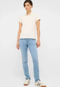 T-Shirt Style Tara