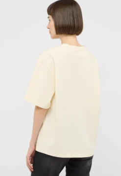 T-Shirt Style Welby