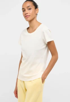 T-Shirt Style Winona