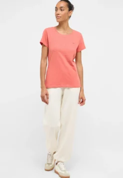 T-Shirt Style Winona